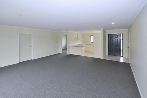 Photo of property in 1/11 Roanoke Way, Albany, Auckland, 0632