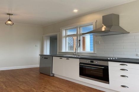 Photo of property in 8 Walsall Street, Addington, Christchurch, 8024