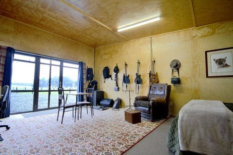 Photo of property in 490 Maharahara Road, Dannevirke, 4972