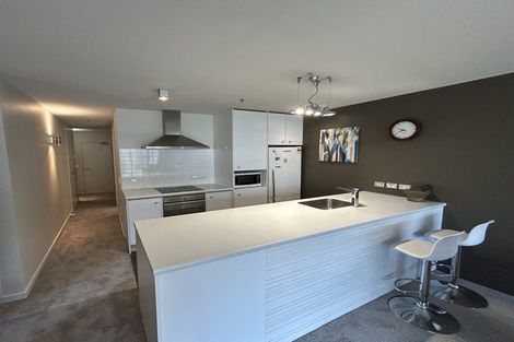 Photo of property in Montreaux Apartments, 4b/164 The Terrace, Wellington Central, Wellington, 6011