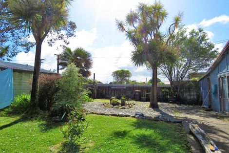 Photo of property in 4 Forbes Street, Westport, 7825