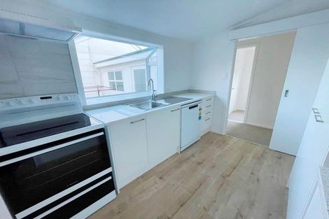 Photo of property in 1/5 Folkestone Street, Murrays Bay, Auckland, 0630