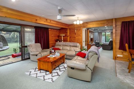 Photo of property in 74 Charles Street, Carterton, 5713