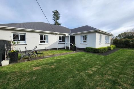 Photo of property in 8 Henui Street, Strandon, New Plymouth, 4312