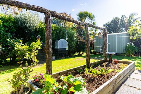 Photo of property in 37 Grove Road, Mangawhai Heads, Mangawhai, 0505