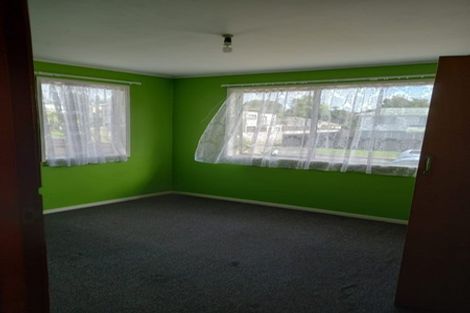 Photo of property in 9 Kelman Road, Kelston, Auckland, 0602