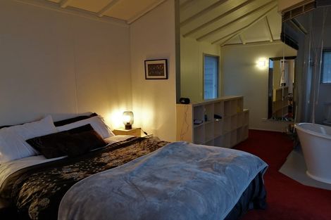 Photo of property in 50 Owhiro Bay Parade, Owhiro Bay, Wellington, 6023