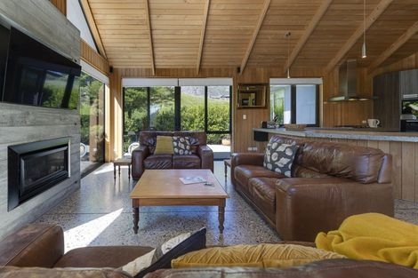 Photo of property in 15 Skye Lane, Jacks Point, Queenstown, 9371