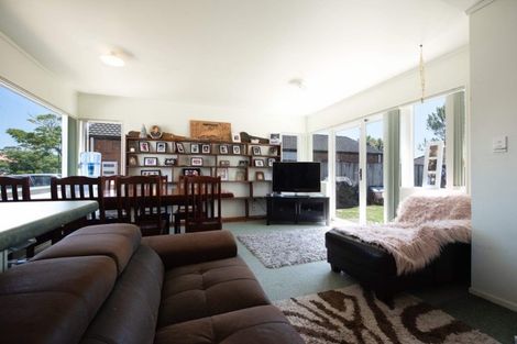 Photo of property in 21 Kona Crescent, Henderson, Auckland, 0610