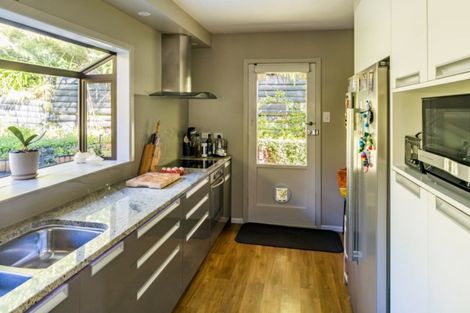 Photo of property in 6 Walter Road, Lowry Bay, Lower Hutt, 5013