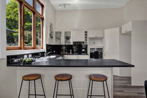 Photo of property in 95 Awanui Street, Merrilands, New Plymouth, 4312