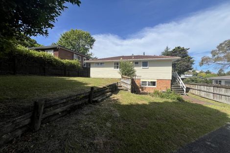 Photo of property in 1/28 Sequoia Place, Sunnynook, Auckland, 0620