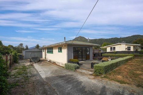 Photo of property in 22 Hampden Street, Murchison, 7007