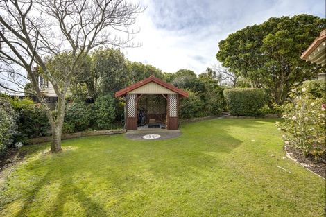 Photo of property in 75 Le Quesne Road, Bay View, Napier, 4104