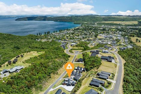 Photo of property in 11 Sparrowhawk Way, Kinloch, Taupo, 3377