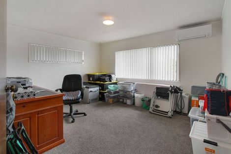 Photo of property in 4 Seaway Road, Clarks Beach, 2122