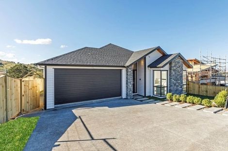 Photo of property in 32 Bine Crescent, Orewa, 0931