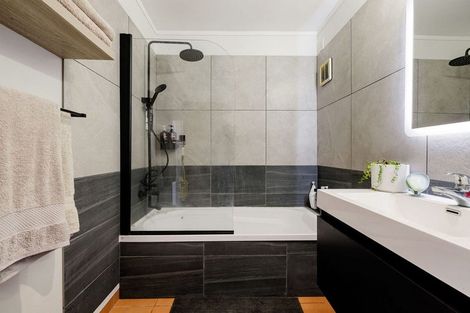 Photo of property in 50b Williams Street, Cambridge, 3434