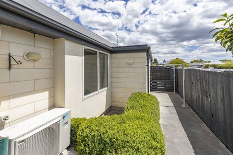 Photo of property in 9/26 Victoria Street, Rangiora, 7400