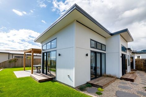 Photo of property in 23 Hill Tops Way, Stoke, Nelson, 7011