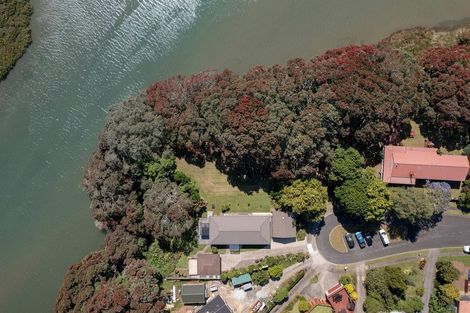 Photo of property in 37 Pohutukawa Drive, Athenree, Katikati, 3177