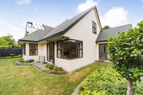 Photo of property in 88 Clifton Terrace, Fitzherbert, Palmerston North, 4410