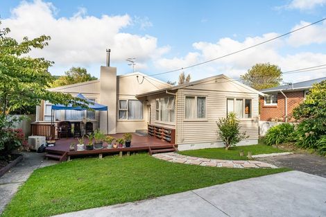 Photo of property in 298 Main Road, Tawa, Wellington, 5028