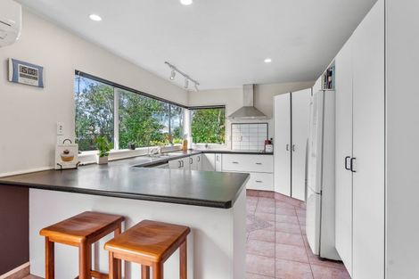 Photo of property in 1 Hadleigh Court, Paraparaumu, 5032