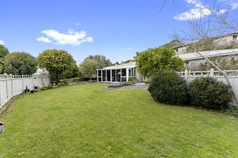 Photo of property in 335f Devon Street West, New Plymouth, 4310