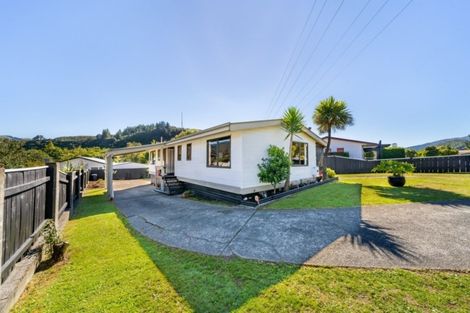 Photo of property in 10 Jasper Grove, Birchville, Upper Hutt, 5018