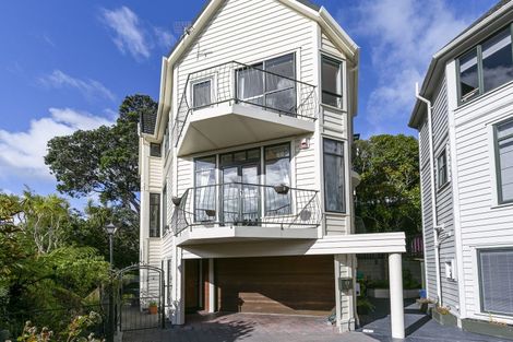 Photo of property in 3/67 Bolton Street, Kelburn, Wellington, 6012