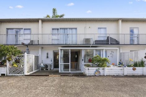 Photo of property in 4/43 Anzac Road, Browns Bay, Auckland, 0630
