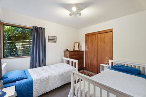 Photo of property in 7 Wynyard Crescent, Fernhill, Queenstown, 9300