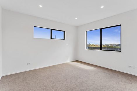 Photo of property in 20 Port Way, Rosehill, Papakura, 2113