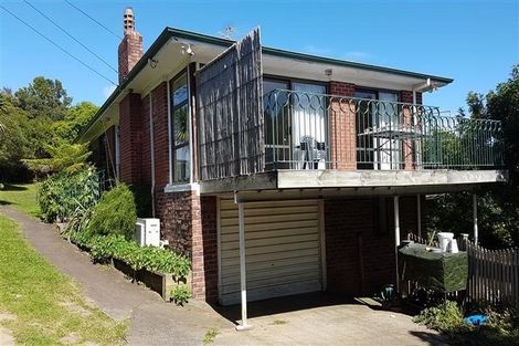 Photo of property in 14 Litten Road, Cockle Bay, Auckland, 2014