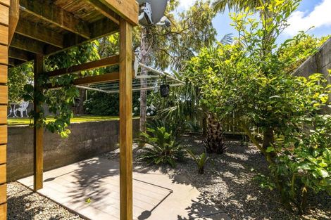 Photo of property in 10 Margaret Place, Merrilands, New Plymouth, 4312