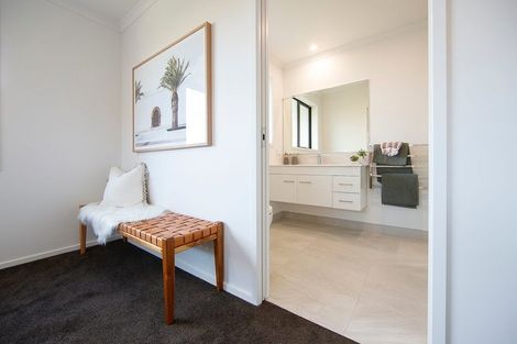 Photo of property in 27 Te Piriti Road, One Tree Point, 0118