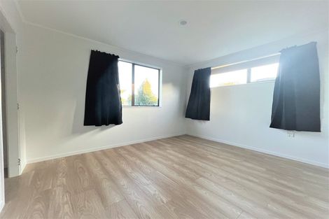 Photo of property in 21 Rehia Road, Massey, Auckland, 0614