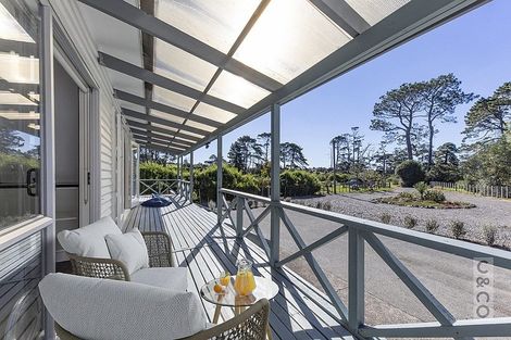 Photo of property in 231 Waitakere Road, Taupaki, Henderson, 0782