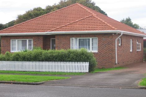 Photo of property in 2/14 Kimpton Road, Papatoetoe, Auckland, 2025