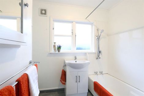 Photo of property in 87a Karamu Crescent, Wainuiomata, Lower Hutt, 5014