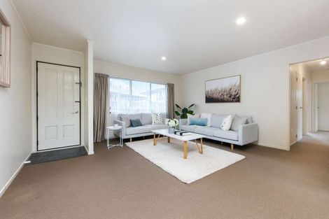 Photo of property in 1/111 Sturges Road, Henderson, Auckland, 0612