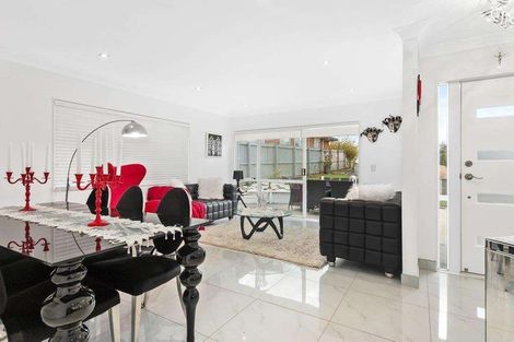 Photo of property in 1/5 Vesca Place, Golflands, Auckland, 2013