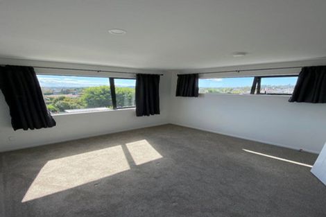 Photo of property in 7/60 Highland Drive, Highland Park, Auckland, 2010