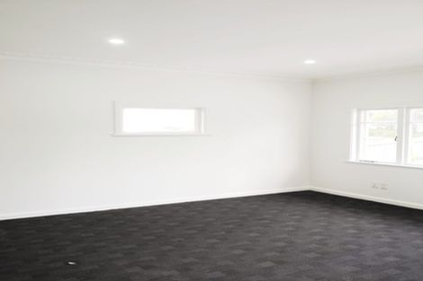 Photo of property in 125 East Tamaki Road, Papatoetoe, Auckland, 2025