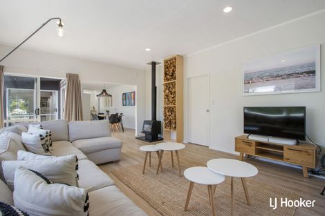 Photo of property in 44 Hillview Road, Waihi Beach, 3611