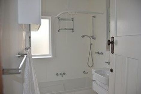 Photo of property in 47a Parkvale Road, Karori, Wellington, 6012