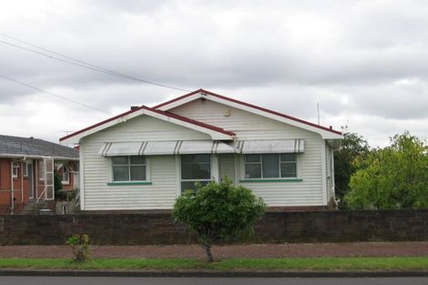 Photo of property in 58 Donovan Street, Blockhouse Bay, Auckland, 0600