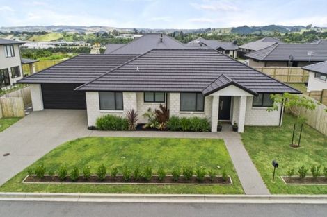 Photo of property in 3 Cowell Crescent, Pyes Pa, Tauranga, 3112