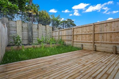 Photo of property in 21 Korokio Lane, Henderson, Auckland, 0612